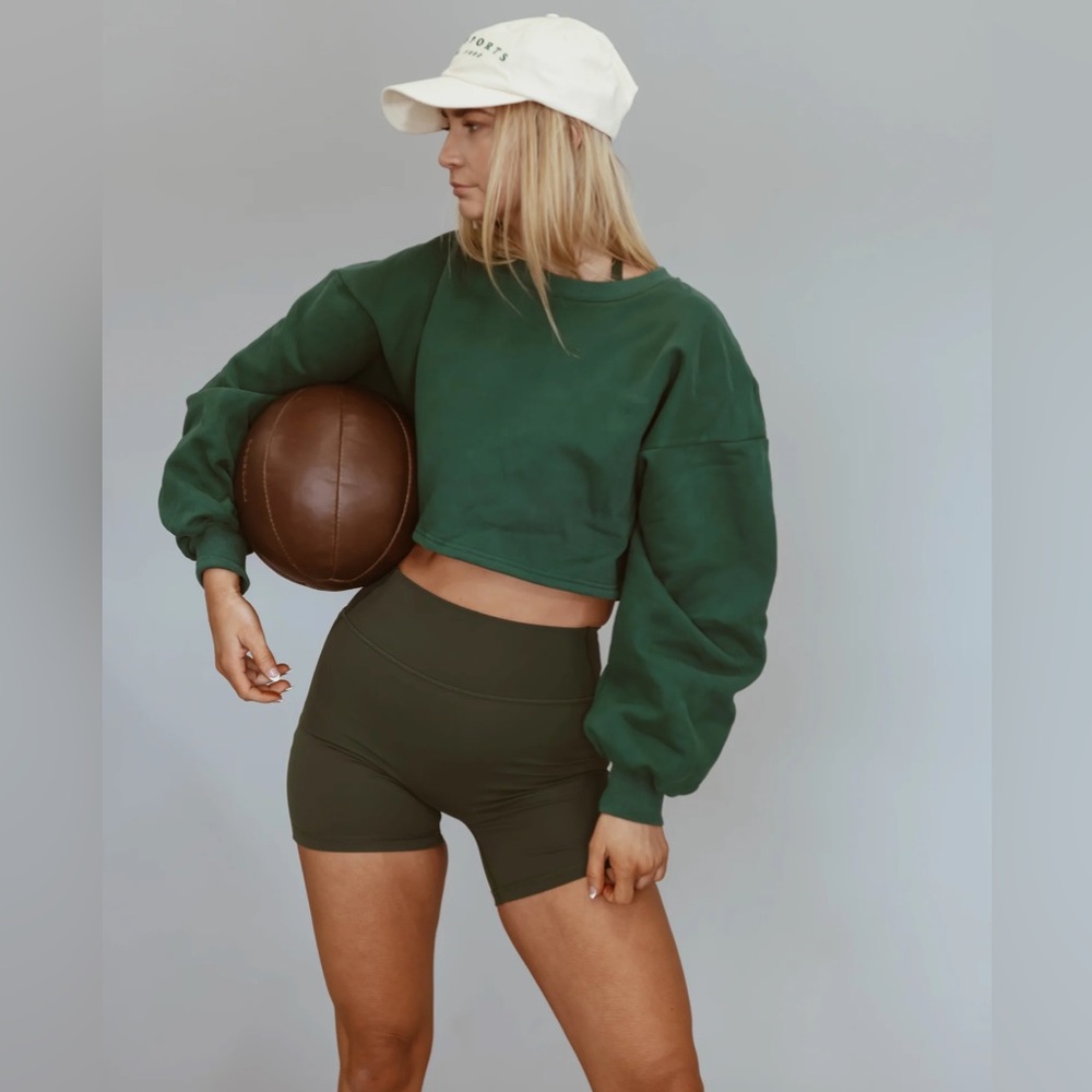 Cara Loren green crop sweater